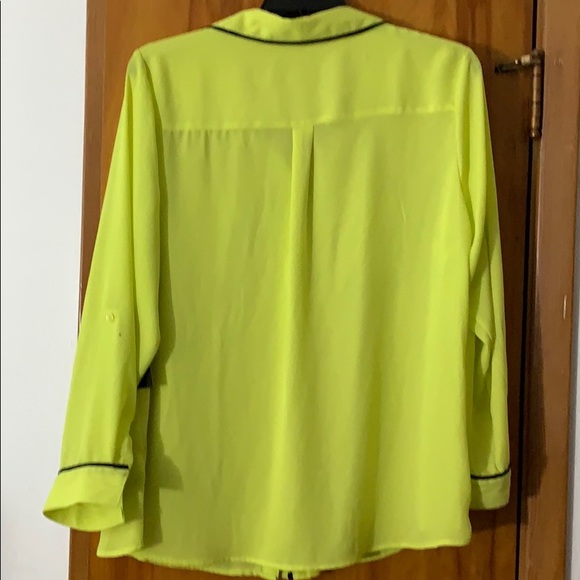 Ladies blouse - Picture 4 of 5